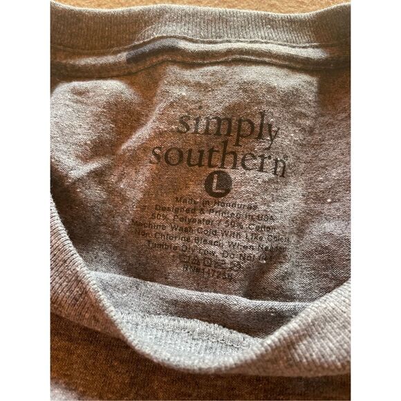 Sandy & Bright Santa T-Shirt - Picture 5 of 5